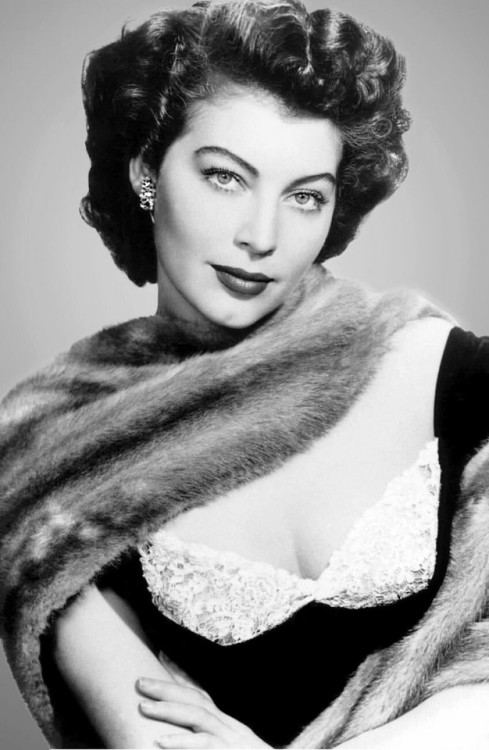 classic-hollywood-glam:Ava Gardner