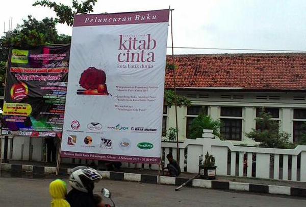 Pustaka Cuwiri Pekalongan   lokasi  depan Museum Batik  