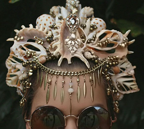 a-night-in-wonderland:Mermaid Sea Shell Crown by Chelsea...