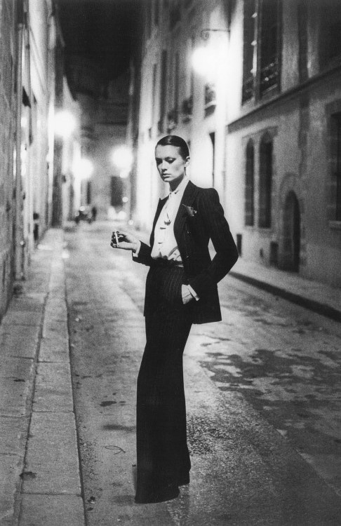  yves saint laurent style fashion elegance elegant style elegant fashion elegant woman elegant women retro style icon retro model retro models stunning black and white women in suits ysl