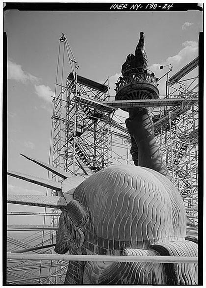 The Observist The Statue Of Liberty Under Construction 1884 