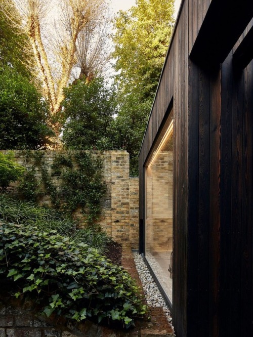 goodwoodwould:Good wood - lovely old townhouse conversion in my...