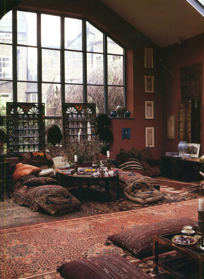 Brick-red interiors for fall