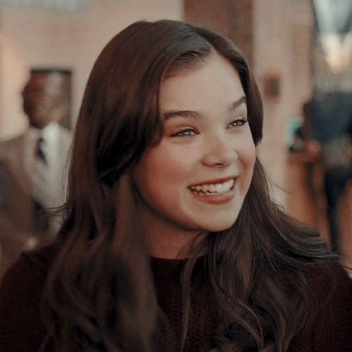 Hailee Steinfeld icons › like/reblog if you save... - 𝕖𝕚𝕣𝕒 𝕝𝕒𝕪𝕠𝕦𝕥𝕤;