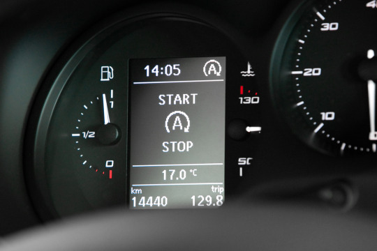 start stop painel carro shutterstock 110682680 Start/Stop