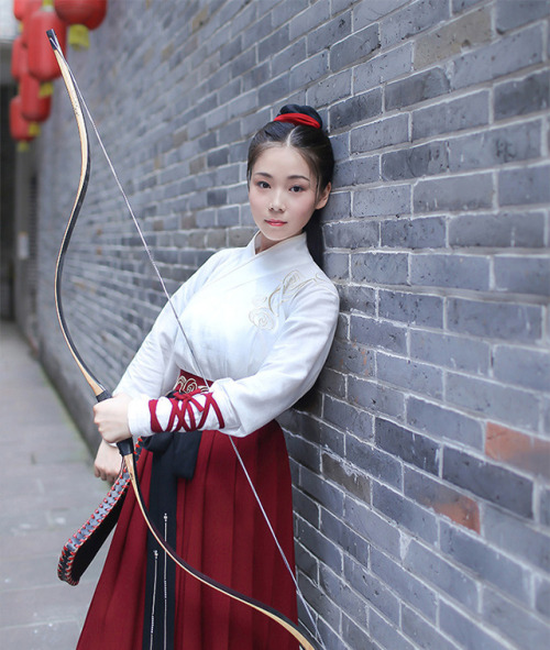 violent-vixen:changan-moon:Traditional Chinese hanfu for...