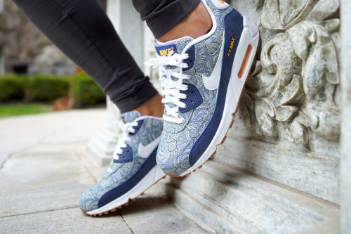 get nike air max x liberty 18d1f 13155 Découvrez la Nike Air Max 90 x Liberty Of London Crown