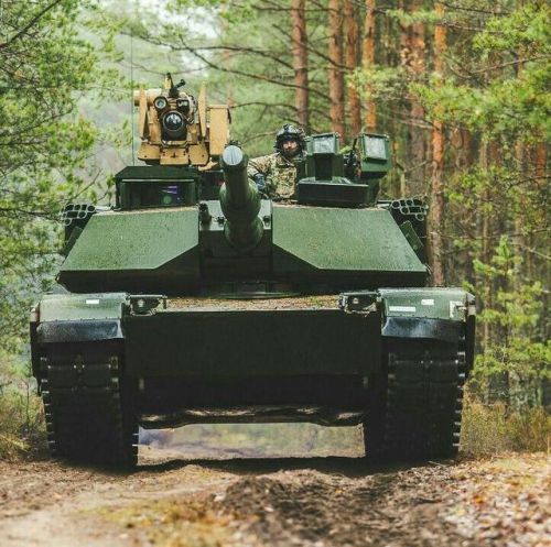 bmashine:American main battle tank M1A2SEPv2 Abrams.