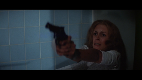 ladamarossa:Jamie Lee Curtis as Laurie Strode in Halloween II...