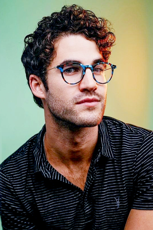 na-page:broadwaycom :This is @darrencriss silently judging you...