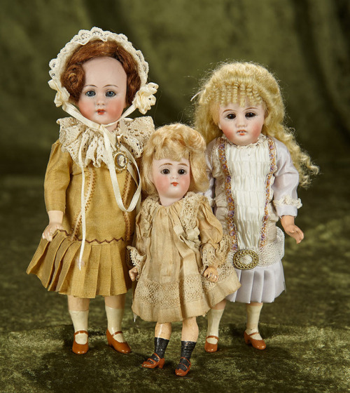 theriaults doll auctions