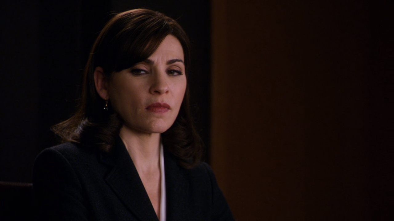 julianna margulies as alicia florrick in season... - emmy nominated ...