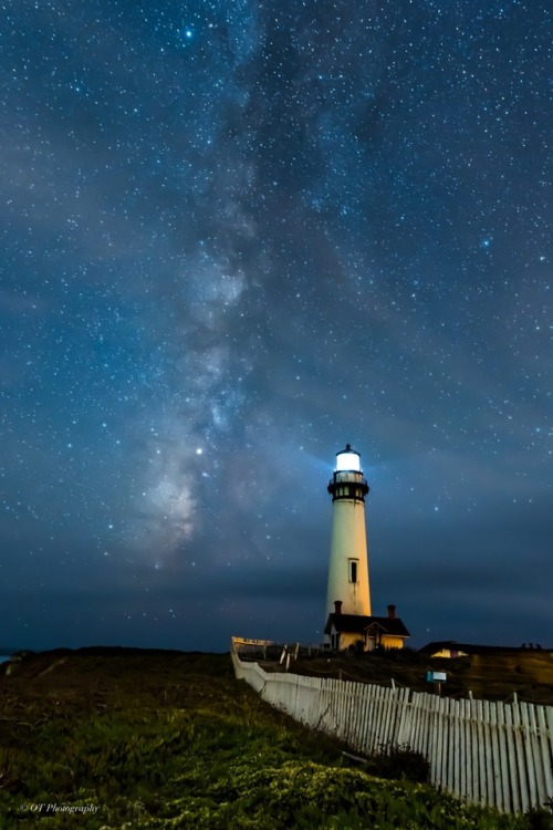 original photographers photographers on tumblr lighthouse milky way white fence pigeon point lighthouse pescadero california astrophotography