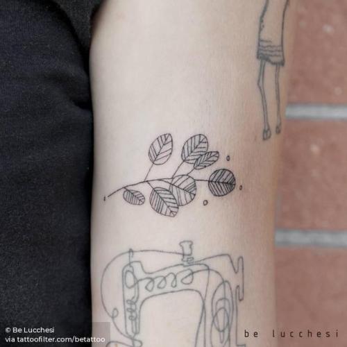 By Be Lucchesi, done in Berlin. http://ttoo.co/p/30754 fine line;betattoo;small;bicep;line art;leaf;facebook;nature;blackwork;twitter;illustrative