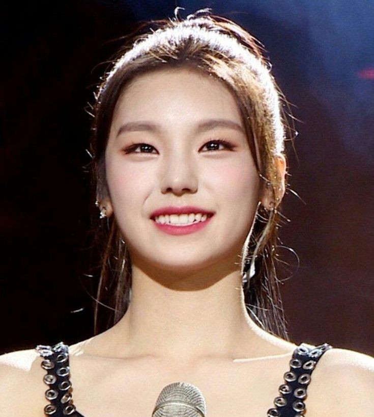 welcome my shit posts hwang hyunjin hwang yeji welcome my shit posts hwang hyunjin hwang yeji