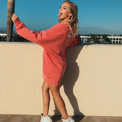 jordynonline:Jordyn Jones casual in Long Beach 