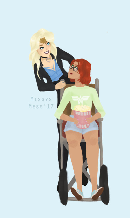 missysmess:Can you guess what these gay gal pals are gonna...