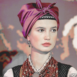 upyrica:Ukrainian feminine headdress Українські жіночі...