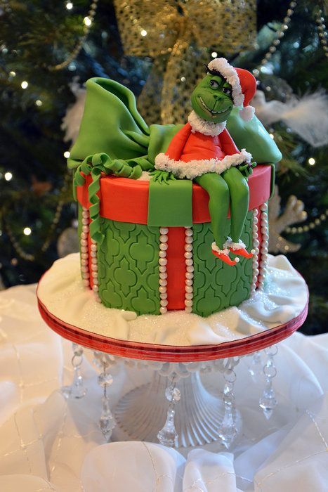 27 Christmas Cakes Decorated In The Most... - Alison Coldridge
