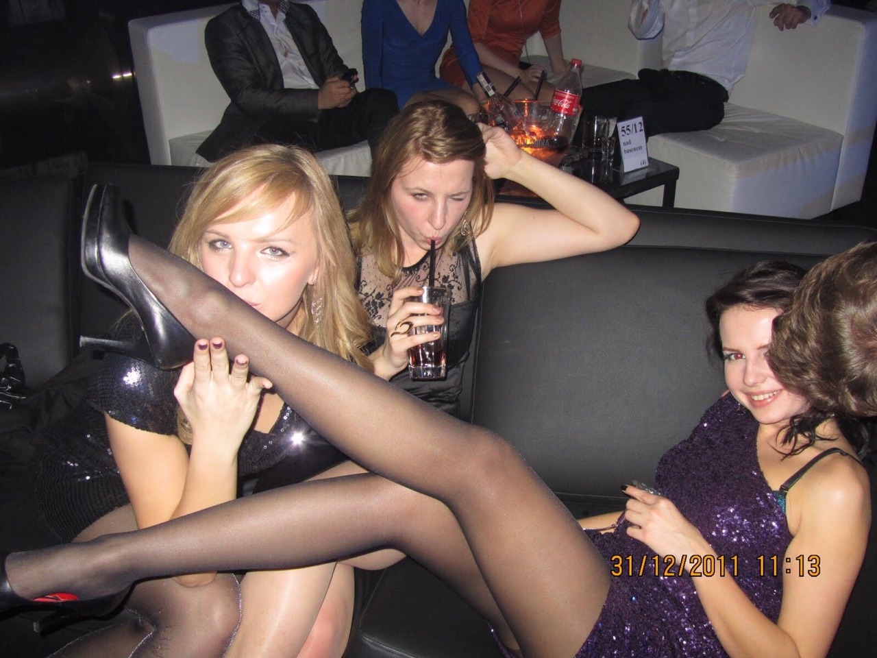 Teen pantyhose party - Porn pictures
