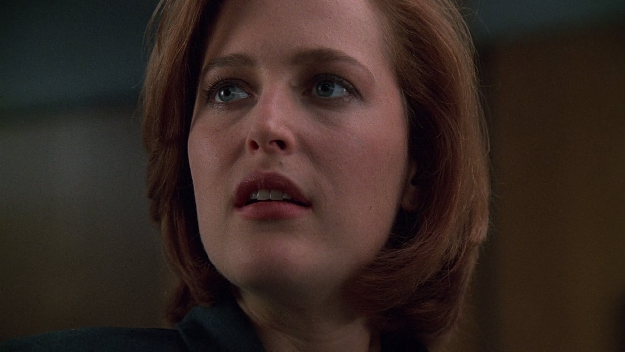 Мечта текст скалли. Джиллиан Андерсон. Dana Scully. Джулиан Андерсон секретные материалы.