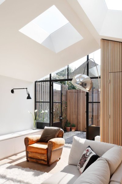 The Courtyard House / De Rosee Saph: Alex James