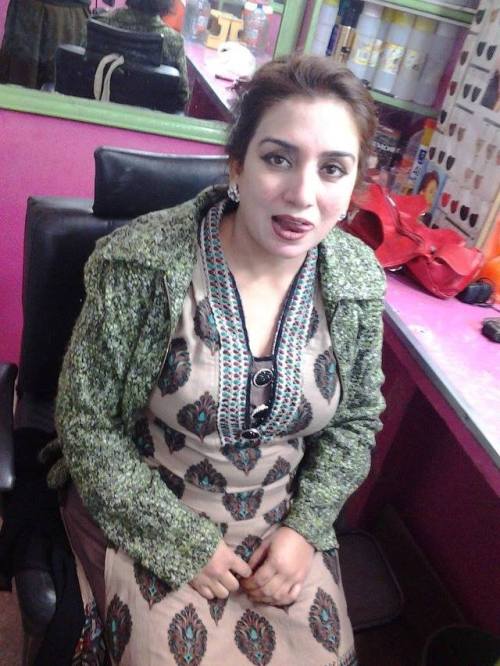 nude-desi:Naked pakistani bitch