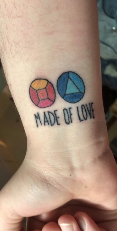 stevens universe tattoos biseuxal gay pride pride month pride garnet ruby and sapphire ruby sapphire cartoon network made of love gay lesbian love SU