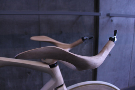 industrialdesignideas:WOODEN BIKE Diseño: Yojiro...