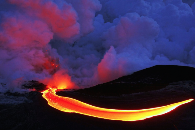 THE LIFE NEUROTIC WITH STEVE'S ISSUES - kilauea, one of the most active