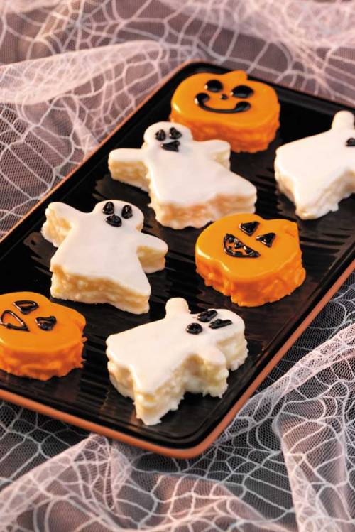  Halloween Mini Cakes Recipe from Taste of Home taste of 