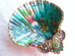 Shell Jewelry Dishes by rtistmary on Etsy See our...