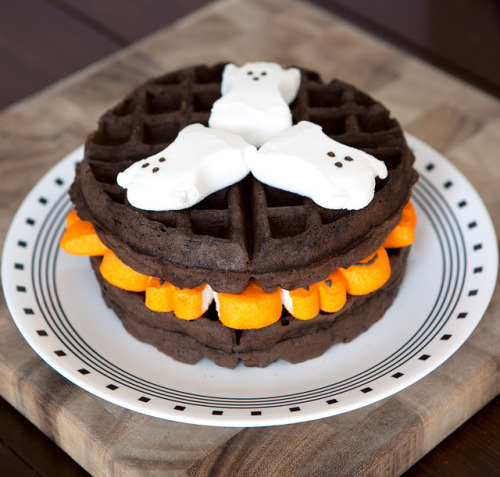 sweetoothgirl:Dark Chocolate Halloween Waffles