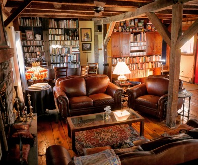 18th century barn converted to cozy living room in New Jersey [4096 x 3423]