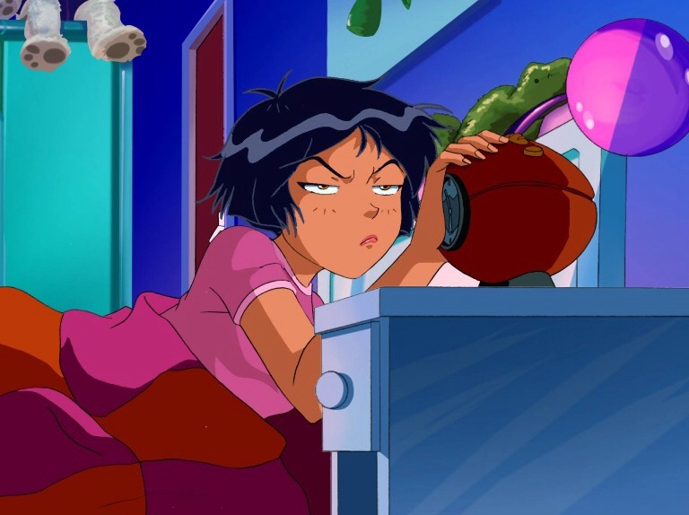 Totally Spies 4eva — Totally-Spies-Forever; Gadget 1) ’Compowder’: It...