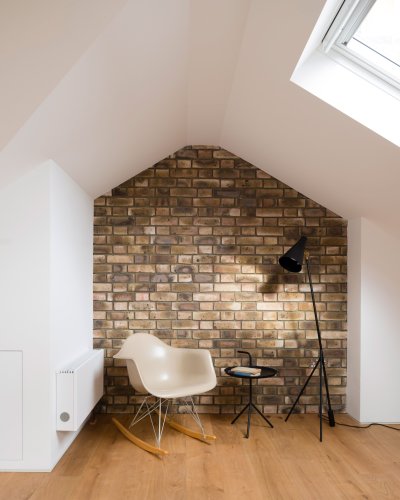 Victorian Loft Conversion / A Small Studio