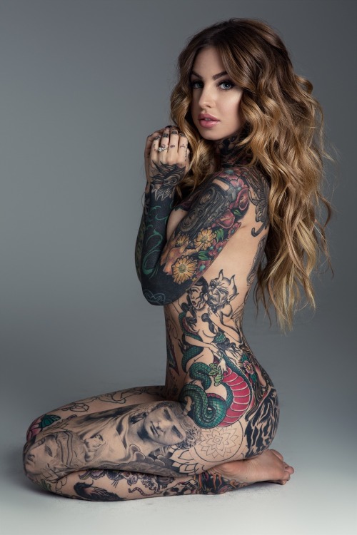 Hot Tattooed Women 24