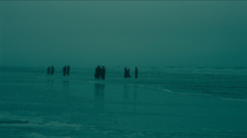 madeofcelluloid:‘Dunkirk‘, Christopher Nolan (2017)Seeing home...