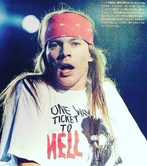 katyaani:Axl Rose