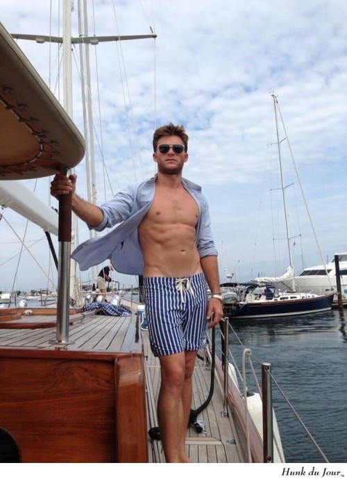 Your Hunk of the Day: Scott Eastwood http://hunk.dj/7410