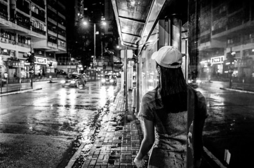 night rain #hongkong #discoverhongkong #nightshooters #hkbw...