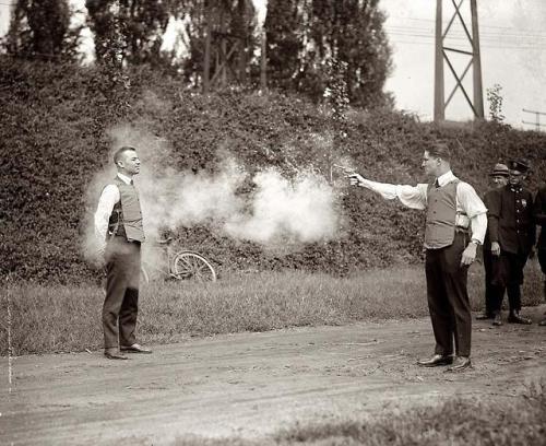 historicaltimes:Testing a bulletproof vest, 1923 via reddit