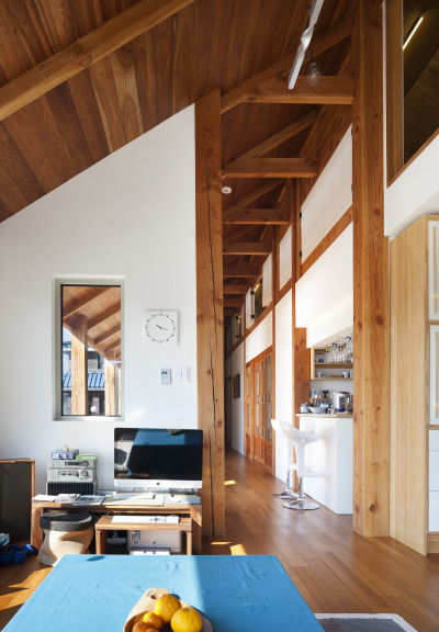 Interior of a wooden house built with traditional architectural elements, Sokcho City, Gangwon Province, South Korea [2000×2881]