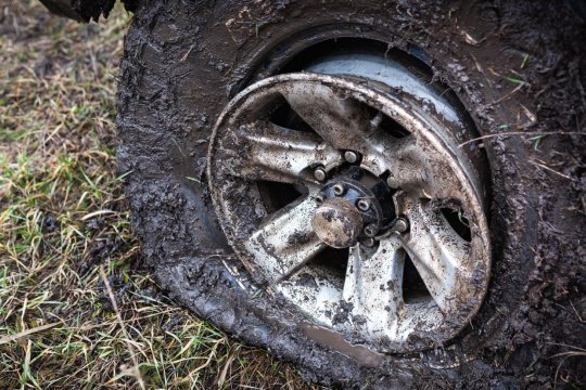 pneu destalonado: pode encher com fogo?