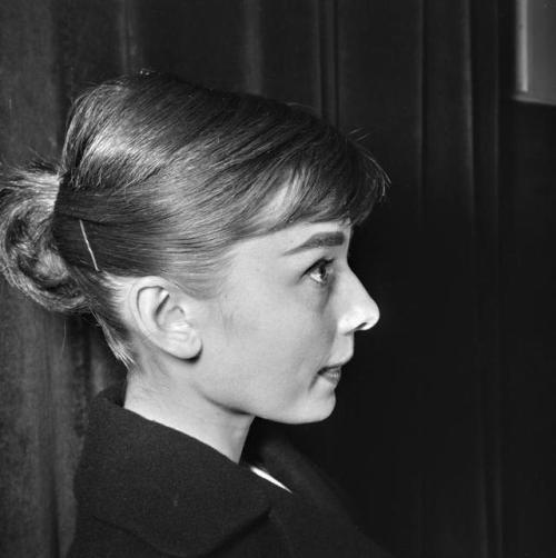 timelessaudrey:Audrey at press conference,c.1956 