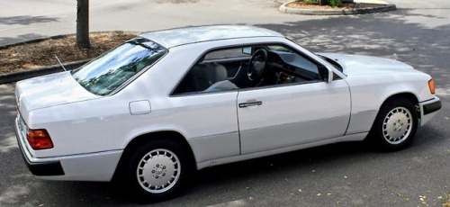 crazyforcars:Mercedes 300CE, nice two-tone white over gray,...