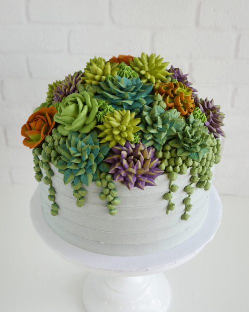 itscolossal:Buttercream Succulents Decorate Edible Planters by...