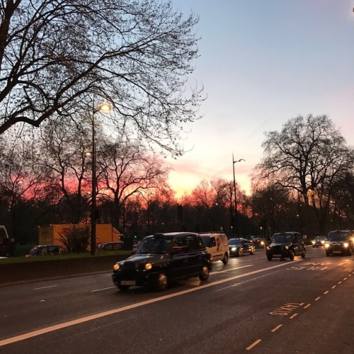 the-tao-of-wuu:7.55 PM, London