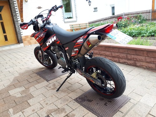 supermotolife:Ask me anything here !!!!Bike: KTM SMC 660...