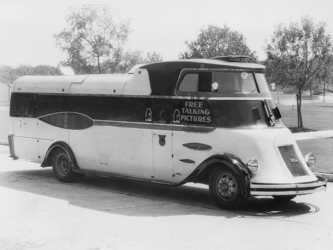 yesterdaysprint: Movie bus, Los Angeles, 1931 | Yesterday's Print